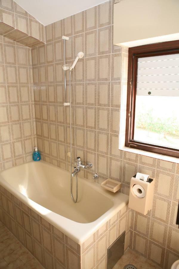 דונג'י סגט Rooms And Apartments Kurtovic מראה חיצוני תמונה