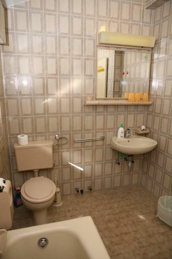 דונג'י סגט Rooms And Apartments Kurtovic מראה חיצוני תמונה